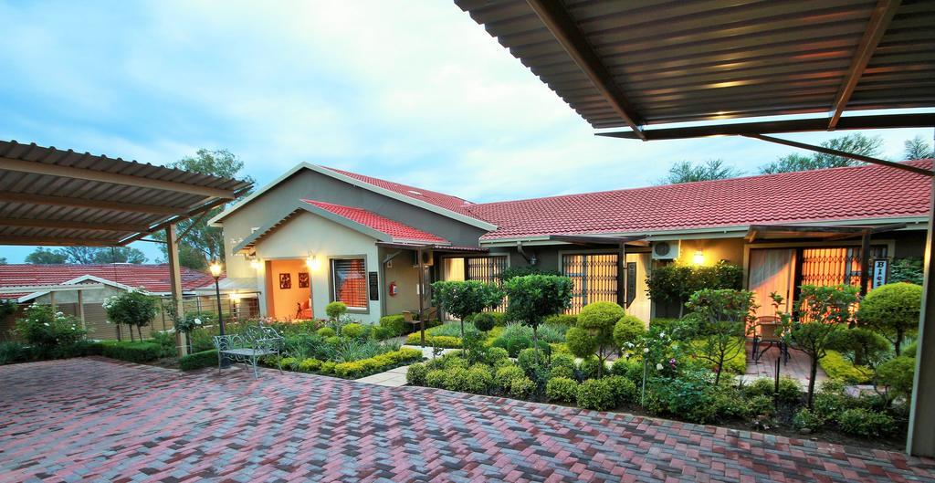 Avalon Guest Manor Hotel Newcastle Exterior photo
