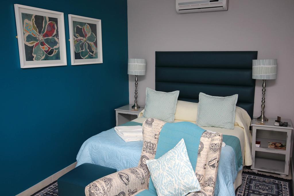 Avalon Guest Manor Hotel Newcastle Room photo
