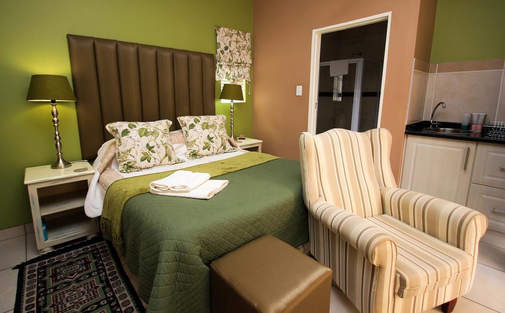 Avalon Guest Manor Hotel Newcastle Room photo